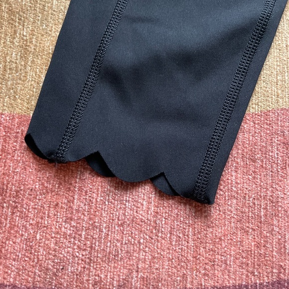 Aerie Black Leggings - Picture 4 of 4
